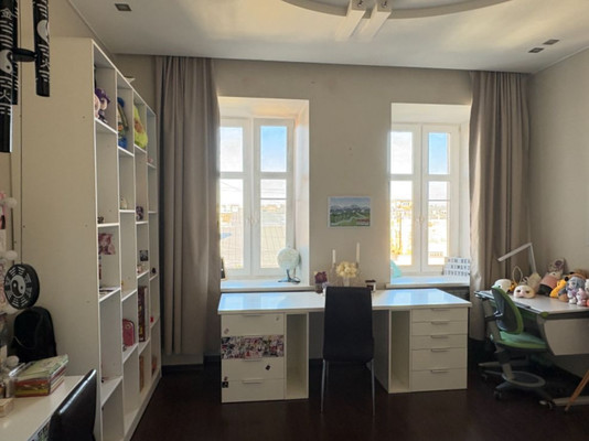 Продам двухкомнатную (2-комн.) квартиру, 7-я В.О. линия, 38А, Санкт-Петербург г