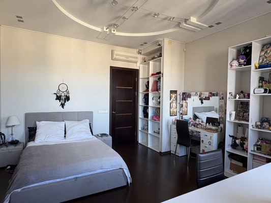 Продам двухкомнатную (2-комн.) квартиру, 7-я В.О. линия, 38А, Санкт-Петербург г