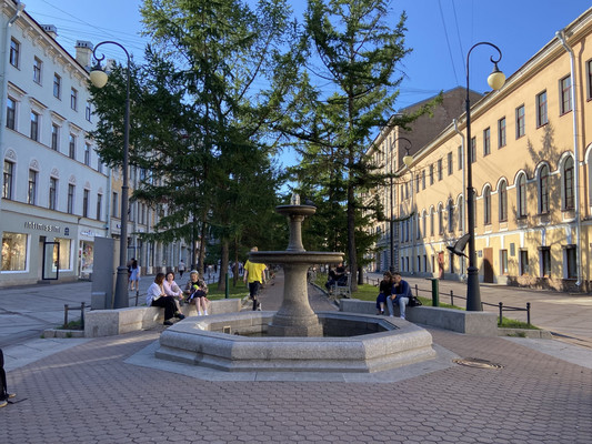 Продам двухкомнатную (2-комн.) квартиру, 7-я В.О. линия, 38А, Санкт-Петербург г