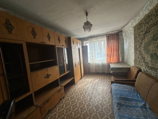 Продам двухкомнатную (2-комн.) квартиру, Трубаченко ул, 24, Симферополь г