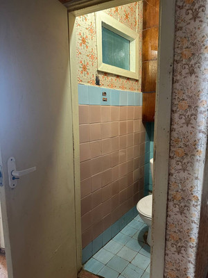 Продам двухкомнатную (2-комн.) квартиру, Трубаченко ул, 24, Симферополь г