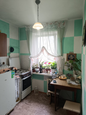 Продам однокомнатную (1-комн.) квартиру, Гавена пер, 34а, Симферополь г