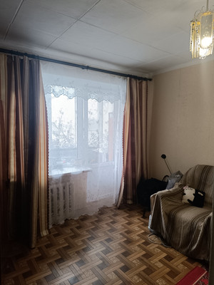 Продам однокомнатную (1-комн.) квартиру, Гавена пер, 34а, Симферополь г