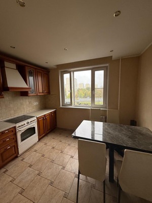 Продам трехкомнатную (3-комн.) квартиру, 800-летия Москвы ул, 32, Москва г