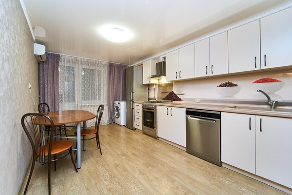 Продам трехкомнатную (3-комн.) квартиру, Красных Партизан ул, 79, Краснодар г