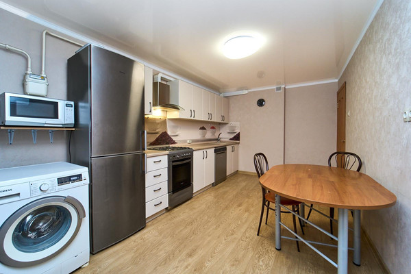 Продам трехкомнатную (3-комн.) квартиру, Красных Партизан ул, 79, Краснодар г