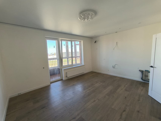 Продам трехкомнатную (3-комн.) квартиру, им. генерала Корнилова ул, 14, Краснодар г