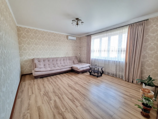 Продам трехкомнатную (3-комн.) квартиру, им. Героя Сарабеева В.И. ул, 3/1, Краснодар г