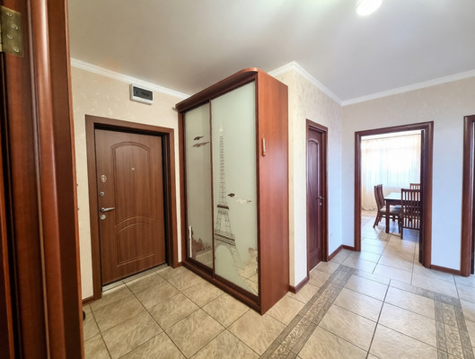 Продам трехкомнатную (3-комн.) квартиру, им. Героя Сарабеева В.И. ул, 3/1, Краснодар г