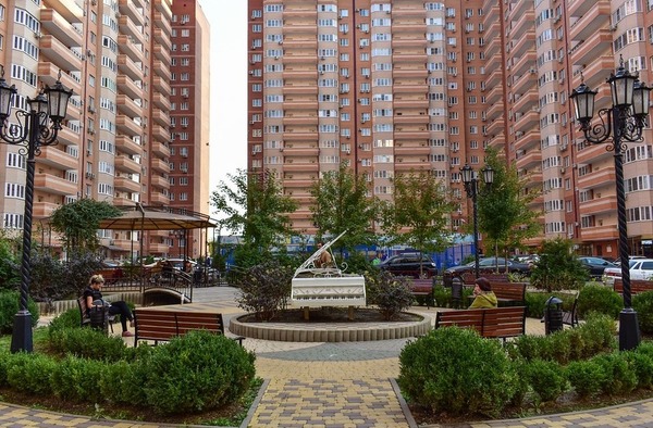Продам трехкомнатную (3-комн.) квартиру, им. Героя Сарабеева В.И. ул, 3/1, Краснодар г