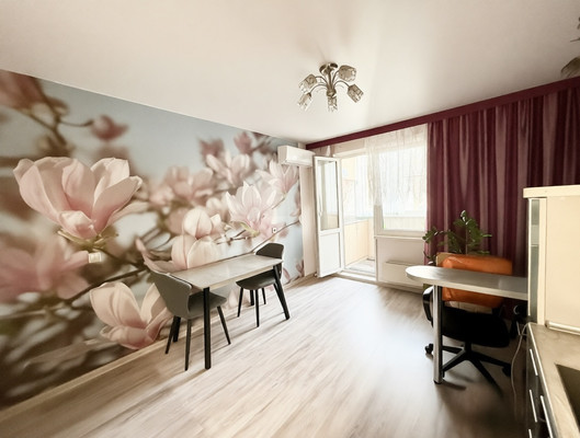 Продам двухкомнатную (2-комн.) квартиру, им. Академика Лукьяненко П.П. ул, 34, Краснодар г