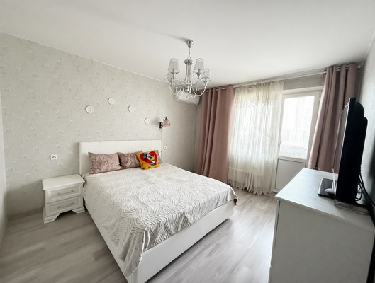 Продам двухкомнатную (2-комн.) квартиру, им. Академика Лукьяненко П.П. ул, 34, Краснодар г