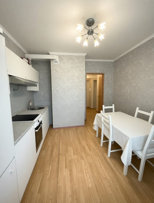 Продам двухкомнатную (2-комн.) квартиру, им. Академика Лукьяненко П.П. ул, 8, Краснодар г