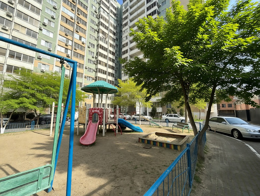 Продам однокомнатную (1-комн.) квартиру, Монтажников ул, 5, Краснодар г