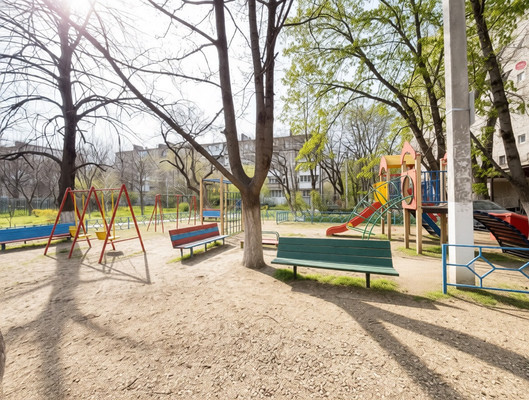 Продам трехкомнатную (3-комн.) квартиру, им. Яна Полуяна ул, 60, Краснодар г