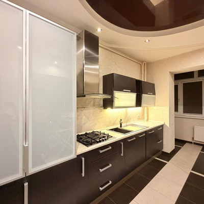 Продам трехкомнатную (3-комн.) квартиру, Черкасская ул, 73, Краснодар г