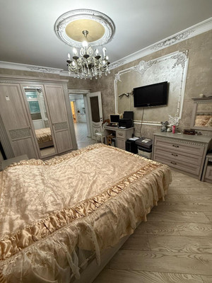 Продам трехкомнатную (3-комн.) квартиру, им. Жлобы ул, 141, Краснодар г