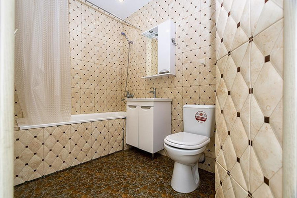 Продам трехкомнатную (3-комн.) квартиру, им. Жлобы ул, 141, Краснодар г