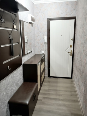 Продам однокомнатную (1-комн.) квартиру, Азовская ул, 17, Краснодар г