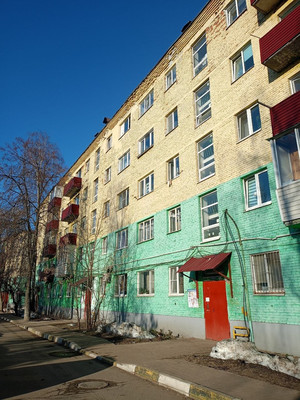 Продам однокомнатную (1-комн.) квартиру, Космонавтов ул, 5, Юрово д