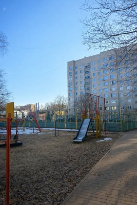 Продам однокомнатную (1-комн.) квартиру, Космонавтов ул, 5, Юрово д