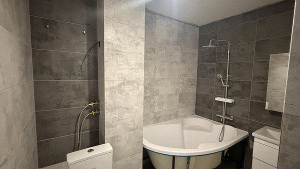 Продам трехкомнатную (3-комн.) квартиру, 2-я Нагорная ул, 9, Иваново г