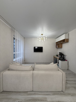 Продам трехкомнатную (3-комн.) квартиру, Куприна пр-кт, 30к9, Сосенское п