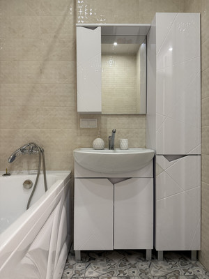 Продам трехкомнатную (3-комн.) квартиру, Куприна пр-кт, 30к9, Сосенское п