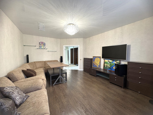 Продам трехкомнатную (3-комн.) квартиру, Софьи Перовской ул, 38, Уфа г