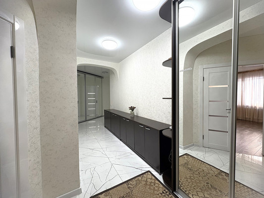 Продам трехкомнатную (3-комн.) квартиру, Софьи Перовской ул, 38, Уфа г