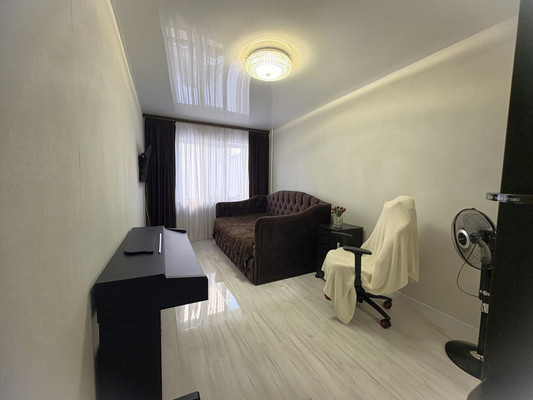 Продам трехкомнатную (3-комн.) квартиру, Софьи Перовской ул, 38, Уфа г