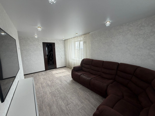 Продам трехкомнатную (3-комн.) квартиру, Ленинградская ул, 49, Комсомольск-на-Амуре г