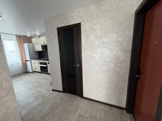 Продам трехкомнатную (3-комн.) квартиру, Ленинградская ул, 49, Комсомольск-на-Амуре г