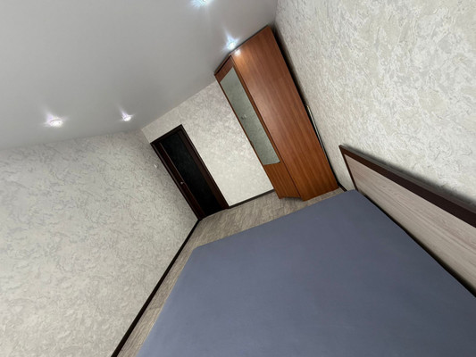 Продам трехкомнатную (3-комн.) квартиру, Ленинградская ул, 49, Комсомольск-на-Амуре г