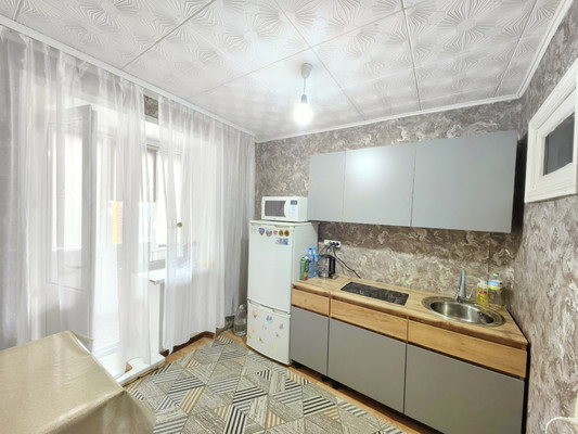 Продам двухкомнатную (2-комн.) квартиру, Чехова ул, 102, Ишим г