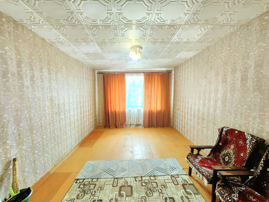 Продам двухкомнатную (2-комн.) квартиру, Чехова ул, 102, Ишим г