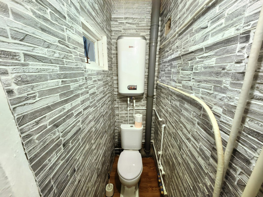 Продам двухкомнатную (2-комн.) квартиру, Чехова ул, 102, Ишим г