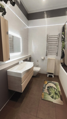 Продам трехкомнатную (3-комн.) квартиру, Физическая ул, 16, Троицк г