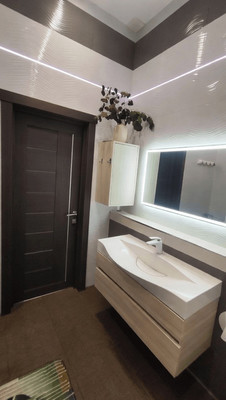 Продам трехкомнатную (3-комн.) квартиру, Физическая ул, 16, Троицк г