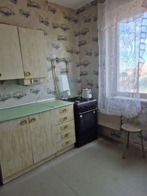 Продам двухкомнатную (2-комн.) квартиру, Гагарина ул, 4, Волгодонск г