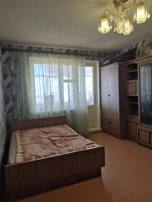 Продам двухкомнатную (2-комн.) квартиру, Гагарина ул, 4, Волгодонск г