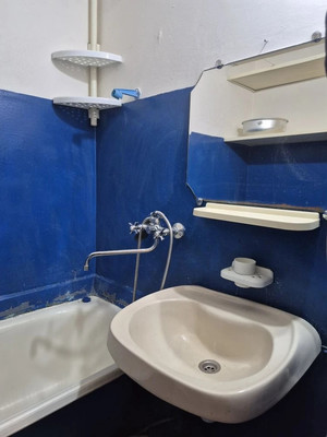 Продам двухкомнатную (2-комн.) квартиру, Гагарина ул, 4, Волгодонск г