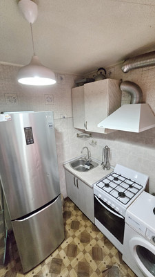 Продам двухкомнатную (2-комн.) квартиру, им. Братьев Дроздовых ул, 14, Краснодар г