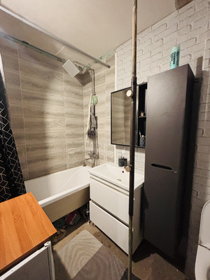 Продам двухкомнатную (2-комн.) квартиру, Морозова ул, 161, Сыктывкар г