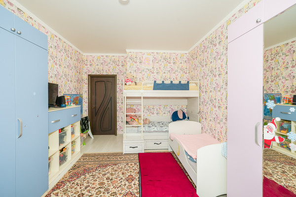 Продам трехкомнатную (3-комн.) квартиру, Дальняя ул, 4/2к1, Краснодар г