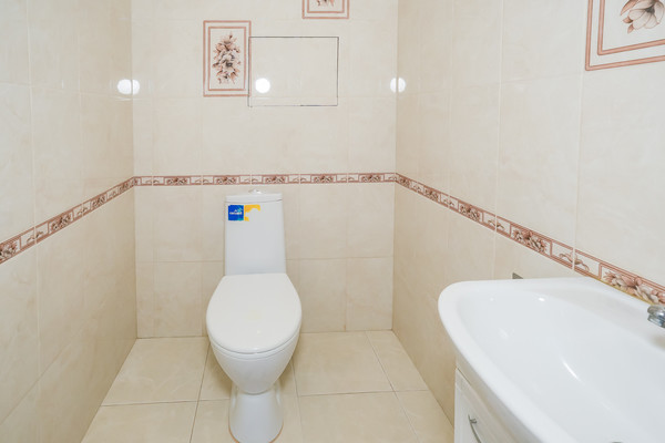 Продам трехкомнатную (3-комн.) квартиру, Дальняя ул, 4/2к1, Краснодар г