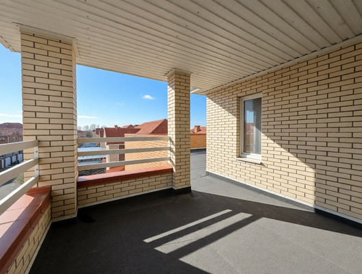 Продам , Греческий б-р, 1к144, Краснодар г, 0 км от города