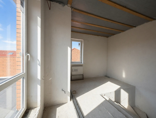 Продам , Греческий б-р, 1к144, Краснодар г, 0 км от города