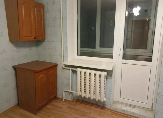 Продам трехкомнатную (3-комн.) квартиру, Беспалова ул, 47А, Симферополь г
