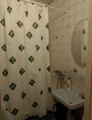 Продам трехкомнатную (3-комн.) квартиру, Беспалова ул, 47А, Симферополь г